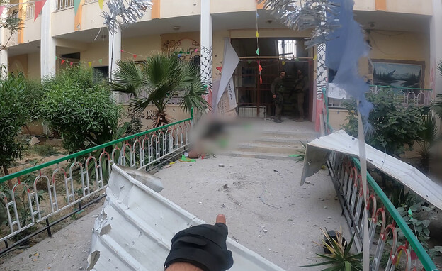לוחמי גדס"ר 55 חיסלו חוליית מחבלים בתוך בית ספר  (צילום: דובר צה"ל)