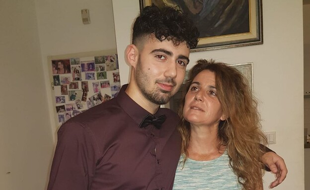 גיא גלבוע-דלאל עם אימו מירב גלבוע-דלאל (צילום: באדיבות המשפחה)