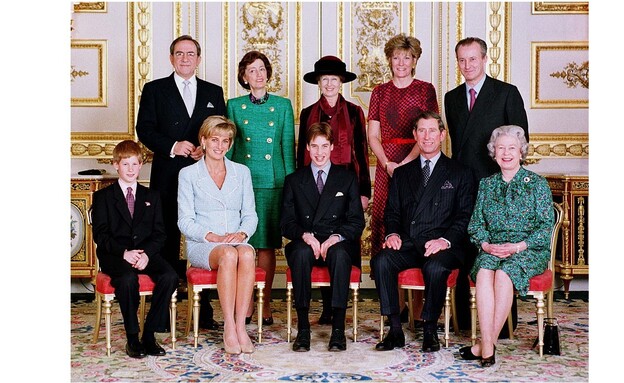 הארי, דיאנה, וויליאם, צ׳ארלס, המלכה אליזבת', 1997 (צילום: Pool/Tim Graham Picture Library / Contributor, getty images)