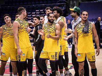 מושלמת בליגה. חולון (עודד קרני)