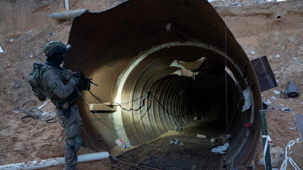 עבודות החישוף והחקר של המנהרה על-ידי חיילי צה״ל עבודות החישוף והחקר של המנהרה על-ידי חיילי צה״ל