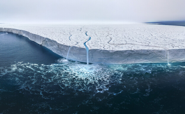 Austfonna Ice Cap (צילום: Thomas Vijayan, The 10th International Landscape Photographer of the Year)