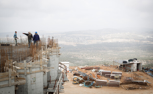 פועלי בניין פלסטינים (צילום: Sebi Berens, Flash90)