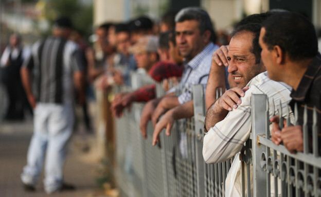 פועלים פלסטינים (צילום: נתי שוחט, Flash90)