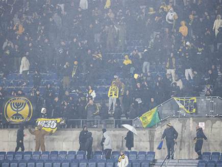 תחת מזג אוויר סוער (צילום: דני מרון)