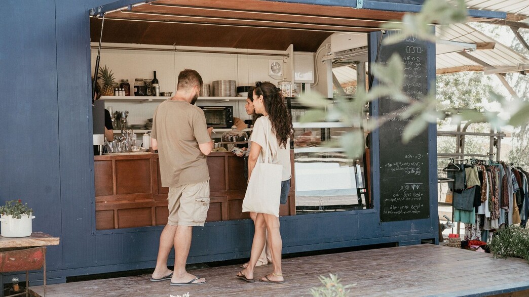 עגלת קפה עספורה בהרדוף עגלת קפה עספורה בהרדוף