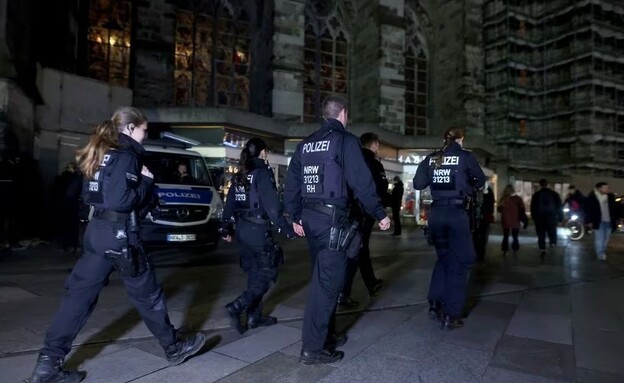 נוכחות משטרתית בקתדרלה בקלן, גרמניה (צילום: רויטרס)