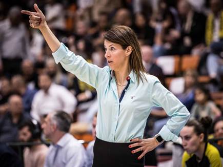 (צילום: עודד קרני, מנהלת הליגה לכדורסל נשים) (צילום: ספורט 5)