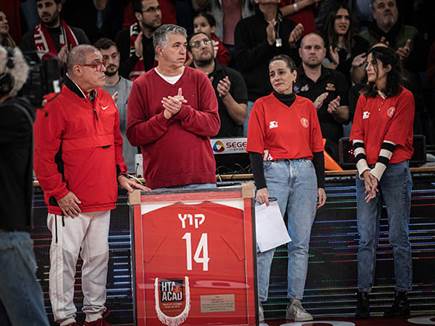 טקס מצמרר בפתיחה (עודד קרני)