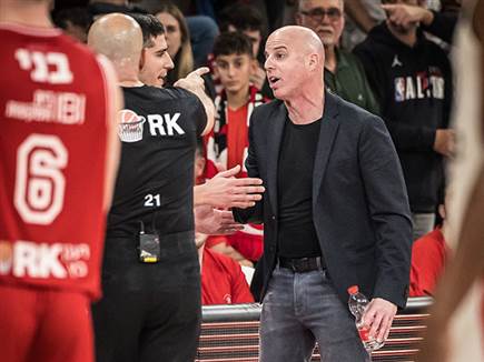 פרנקו התעמת עם אסתרון (עודד קרני)