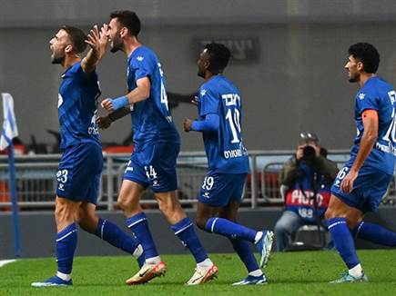 חגיגה של מכבי (ברני ארדוב)