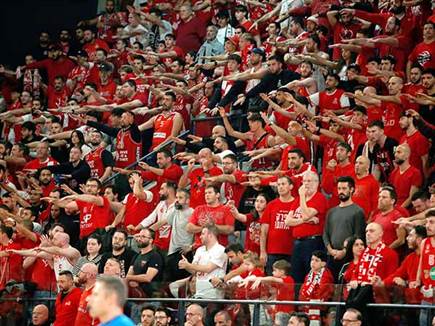 אוהדי הפועל ראו הפסד ראשון העונה (אלן שיבר)