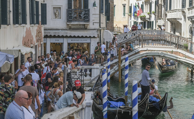 ונציה איטליה תיירים  (צילום: Stefano Mazzola, getty images)
