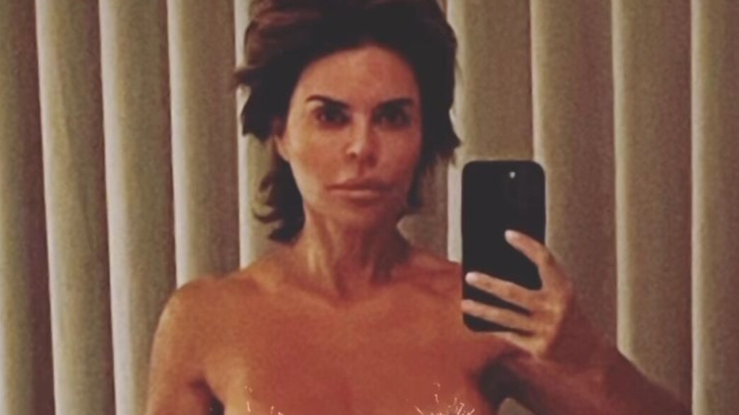 ליסה רינה בעירום