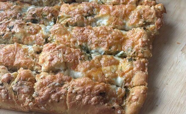 מקלות לחם שום ומוצרלה. נוסה פעם אחת ואומץ