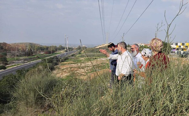 סיור של גרעיני התיישבות בחבל עזה לקראת התיישבות יהודית (צילום: תנועת נחלה)