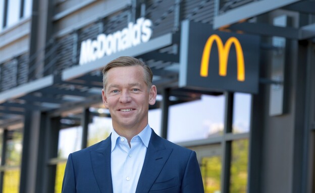 מנכ"ל מקדונלד'ס כריס קמפצ'ינסקי  (צילום: Jean Marc-Giboux/AP Images for McDonald's)