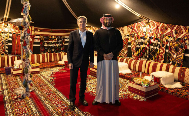 אנתוני בלינקן בפגישה עם מוחמד בן סלמאן בסעודיה (צילום: Chuck Kennedy/Department of State/Anadolu via Getty Images)