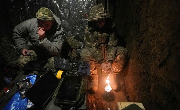 כוחות צבא אוקראינה בחזית המזרח הקפואה (צילום: רויטרס)