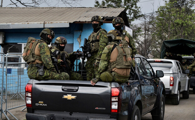 כוחות הביטחון באקוודור לאחר בריחתו של פיטו מהכלא (צילום: רויטרס)