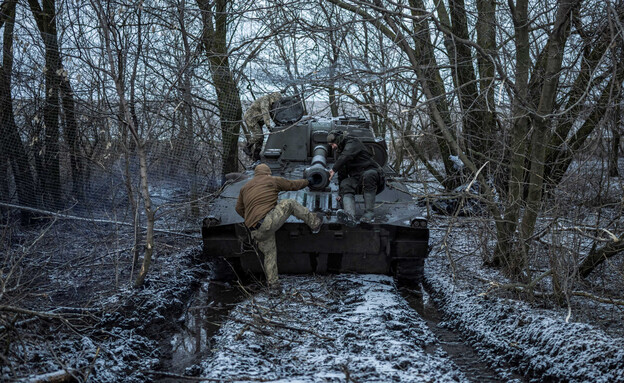 כוחות צבא אוקראינה בחזית המזרח הקפואה (צילום: רויטרס)
