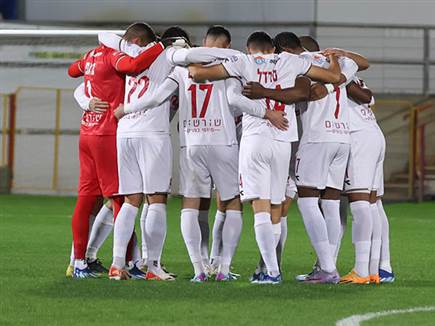 עוד מחזור במקום השלישי (לירון מולדובן)