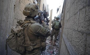 לוחמי צוות הקרב של חטיבת כפיר נלחמים בחאן יונס (צילום: דובר צה"ל)
