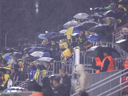 הקהל הצהוב כבר איבד סבלנות (מאור אלקסלסי)