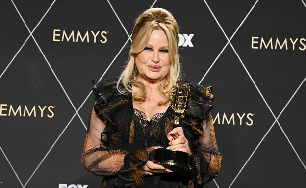 ג'ניפר קולידג' בטקס האמי (צילום: Gilbert Flores/Variety via Getty Images)