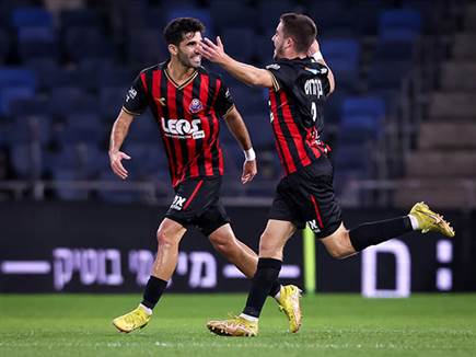 הילד של הפועל חיפה חוגג (מאור אלקסלסי)