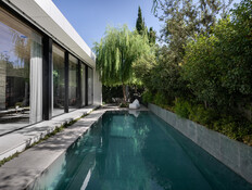 בית בהוד השרון ירון אטיאס, בריכה פלגים - 16 (צילום: עודד סמדר)