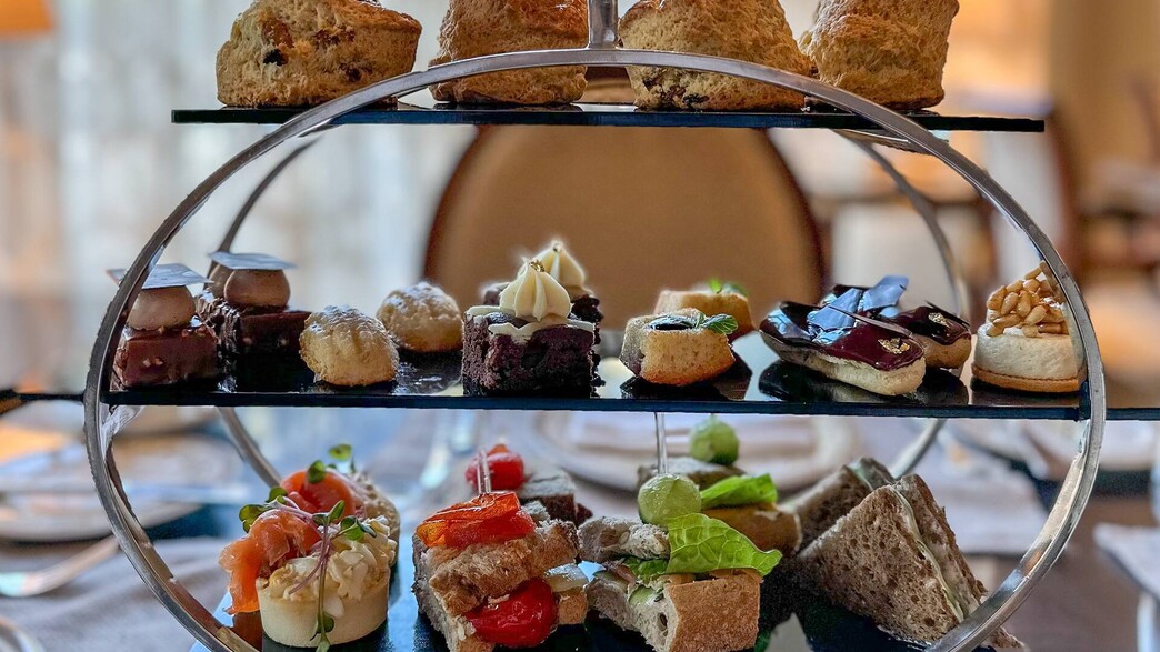 ארוחת תה מנחה בוולדורף אסטוריה ארוחת תה מנחה בוולדורף אסטוריה