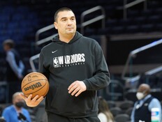 דיאן מילוייביץ', עוזר מאמן גולדן סטייט (צילום: רויטרס)