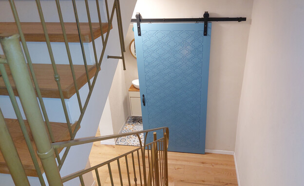 קיר מדרגות עיצוב מירית גוטמני  (צילום:  רינת פלג)