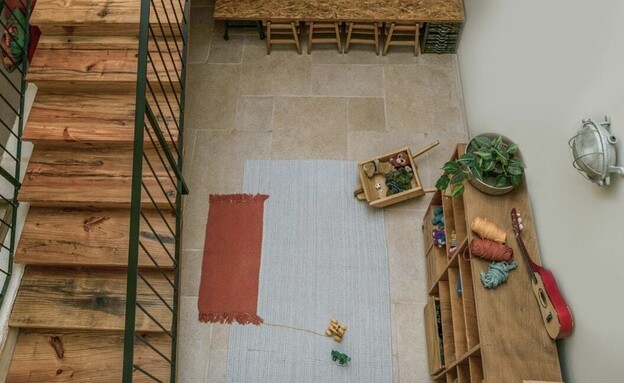 קיר מדרגות ג עיצוב ותכנון מרב שדה  (צילום: יאנה דודלר)