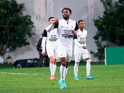 היה שווה לפחות שלושער (קובי אליהו)