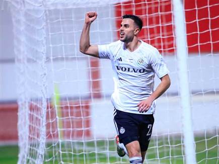 אך אז הוא הגיע. דוד (מאור אקלסלסי)