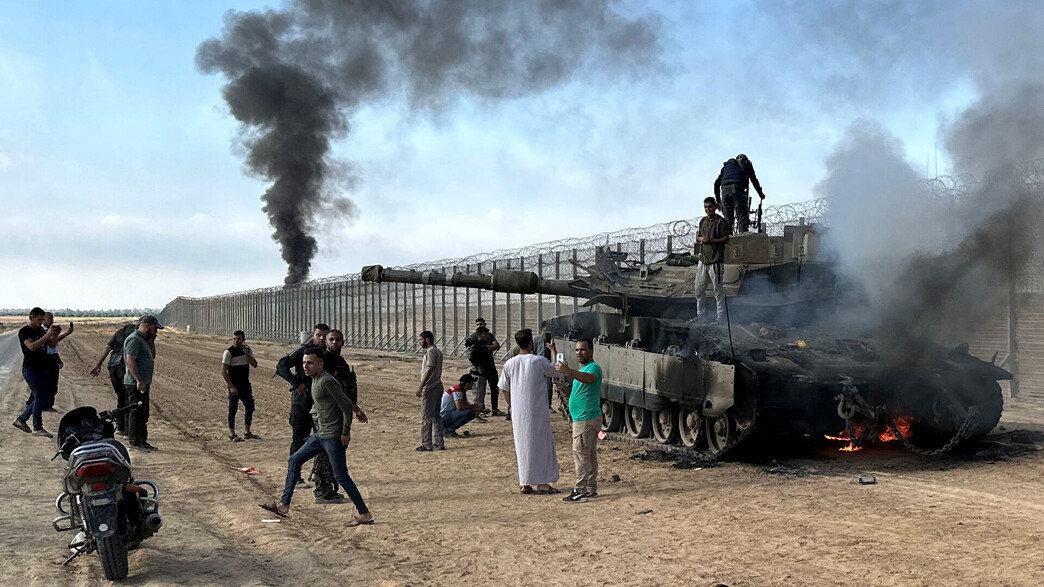 מחבלי חמאס משתלטים על טנק צה"לי