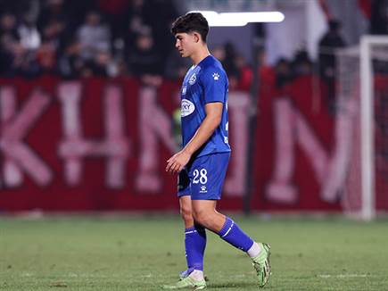 המחצית השנייה נפתחה עם הרחקה שלו. יהושע (מאור אלקסלסי)