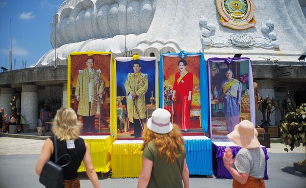 תיירים מלך תאילנד (צילום: JEWEL SAMAD, getty images)