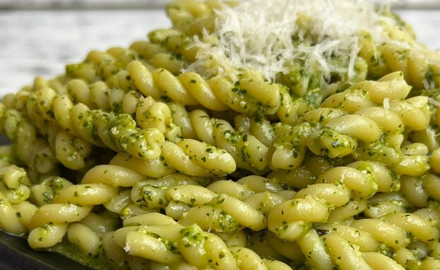 פסטה ברוטב פסטו