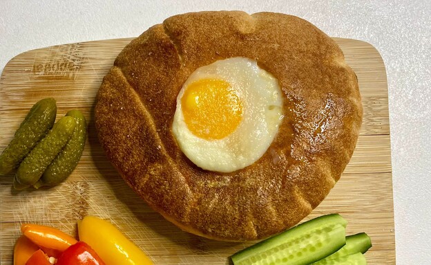 פיתה ביצה (צילום: לין לוי, mako אוכל)