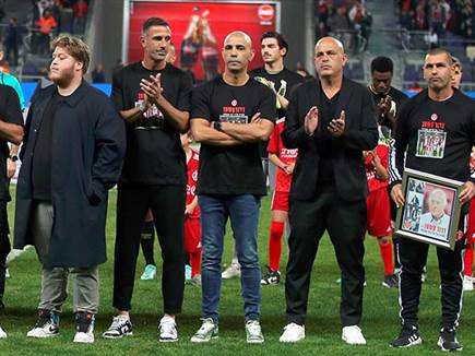 ושחקני עבר הגיעו לחלוק כבוד למאמן האגדי (אלן שיבר)