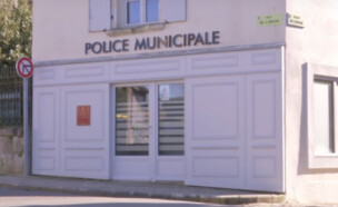  בן 9 ננטש במשך שנתיים ע"י אמו – שברחה לבן זוג בפריז (צילום: BFMTV)
