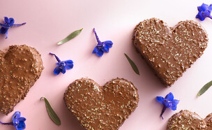 חדש על המדף וולנטיין 2024 - רולדין עוגת לב מרקיז שוקולד (צילום: רונן מנגן)