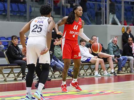 ספידי סמית` לא פגע, אבל ניהל את המשחק (לירון מולדובן)