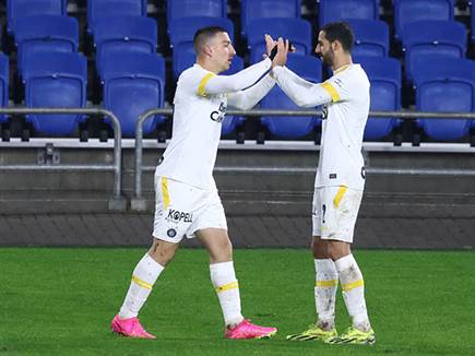 אושר דוידה הכפיל (דני מרון)