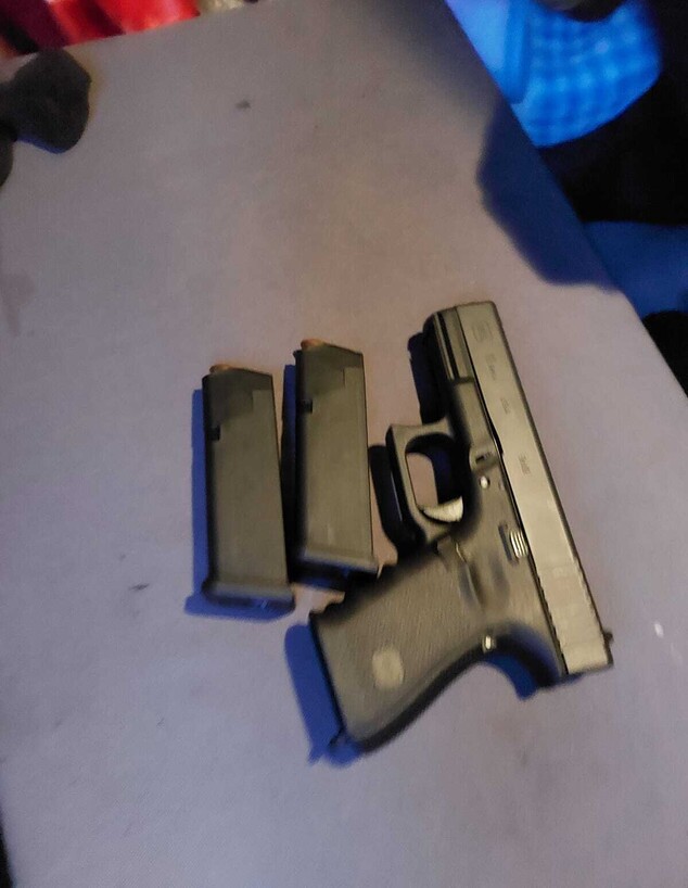 אקדח שנמצא על אחד המחבלים שחוסלו בג'נין (צילום: דובר צה"ל)