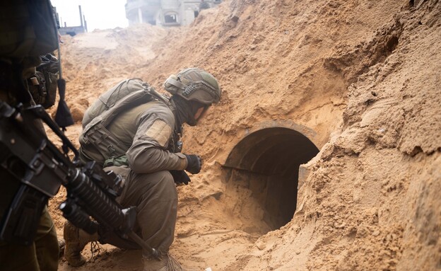 פעילות לוחמי צה"ל במנהרות חמאס (צילום: דובר צה"ל)