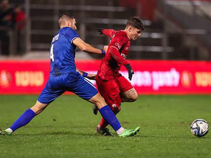 יוני סטויאנוב. ניסה (מאור אלקסלסי)